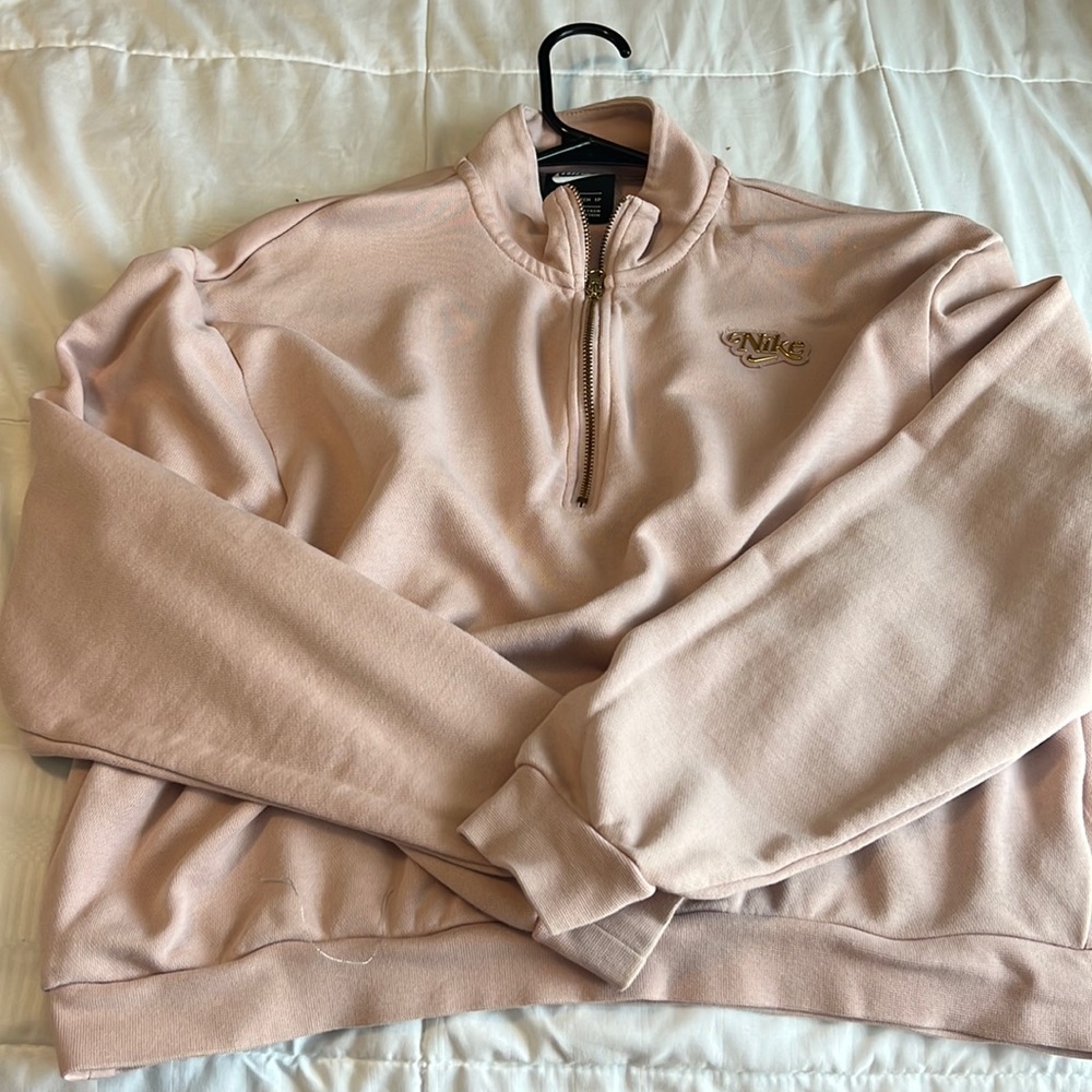 Nike Sporty Sweater